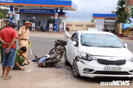 Nghi vấn học sinh lớp 10 Đắk Lắk gặp nạn do công an chạy xe đặc chủng truy đuổi