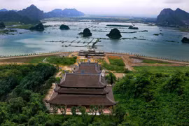 Sự tích huyền bí ngôi chùa lớn nhất thế giới ở Việt Nam