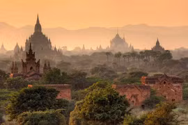 Hình ảnh choáng ngợp từ thánh địa Phật giáo Bagan