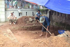 Toàn cảnh tìm kiếm lăng mộ hoàng đế Quang Trung ở Huế