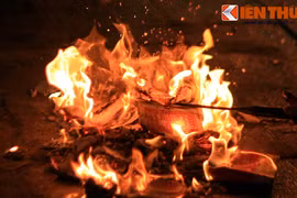 Đốt vàng mã cho người âm: Đúng hay sai theo đạo Phật?