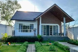 Ngắm ngôi nhà gần gũi thiên nhiên của vợ chồng nghệ sĩ Kim Xuân tại Sài Gòn