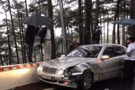 Ô tô tông liên hoàn trên đèo Prenn, 3 người bị thương