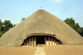 Tận mục khu lăng mộ hoàng gia lạ lùng ở châu Phi