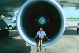 Những tiết lộ về cuộc sống của tiếp viên hàng không quốc tế