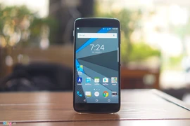 Mở hộp điện thoại BlackBerry DTEK60 giá 14 triệu sắp lên kệ