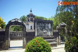 Tận mục ngôi chùa có vườn tháp cổ hoành tráng nhất Việt Nam