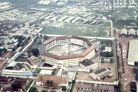 10 công trình “bát quái” nổi tiếng Việt Nam