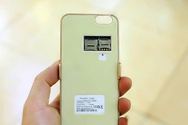 Soi phụ kiện giúp điện thoại iPhone có 2 SIM và thẻ nhớ ở VN