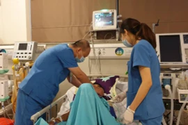 Nắng như đổ lửa: 2 người tử vong, nhiều người đột quỵ