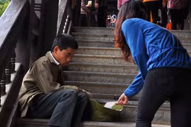 Cái bang, đổi tiền lẻ nở rộ ở hội chùa Bái Đính