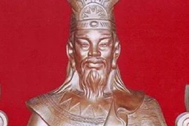 Chuyện ít biết về những vị vua tuổi Tuất vang danh sử Việt 