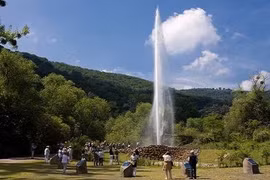 Những mạch nước phun trào đẹp tuyệt mỹ trên thế giới