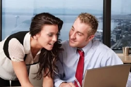 Giám đốc công ty sa lưới nữ thư ký đa tình