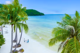 Du khách Việt vẫn đổ xô đi du lịch, bất chấp nắng nóng