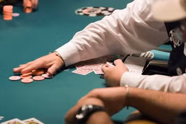 Hà Nội yêu cầu rà soát hành vi “lách” thuế của các giải Poker