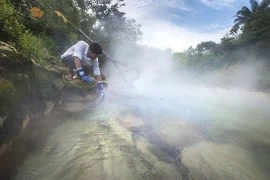 Bí ẩn con sông nóng nhất thế giới sôi sục trong rừng Amazon