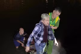 Mâu thuẫn gia đình, nam thanh niên nhảy Hồ Tây tự tử