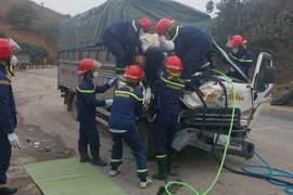 Xe tải đâm vào đuôi xe đầu kéo, 1 người tử vong ở Sơn La