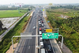 Đề nghị nâng tốc độ tối đa lên 90km/h trên cao tốc 4 làn xe 