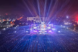 Màn pháo hoa... 1 phút trong đêm Countdown ở Hà Tĩnh, Z121 nói gì?