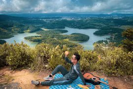 Đỉnh Pinhatt - điểm săn mây lý tưởng, thách thức các phượt thủ