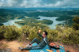 Đỉnh Pinhatt - điểm săn mây lý tưởng, thách thức các phượt thủ