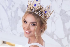 Người đẹp búp bê Czech gây chú ý tại Hoa hậu Thế giới 2024