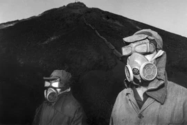 Rùng mình hành trình mưu sinh của công nhân mỏ Trung Quốc