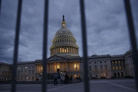 Không đạt được thỏa thuận, chính phủ Mỹ đóng cửa lần 2
