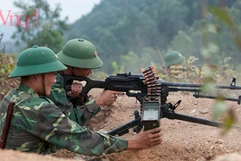 Rộn rã tiếng súng thao trường Quân khu 2