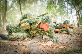 Một ngày trải nghiệm cùng tân binh trên thao trường