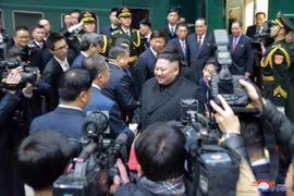 Triều Tiên công bố ảnh “độc” chuyến thăm Trung Quốc của ông Kim Jong-un