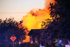 California chìm trong biển lửa sau động đất cực mạnh 