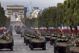 Sức mạnh quân sự các cường quốc vừa không kích Syria