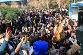 Iran: 12 người thiệt mạng trong các cuộc biểu tình chống chính phủ