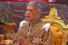 Nhà Vua Thái Lan đưa ra chiếu chỉ đầu tiên sau khi đăng quang