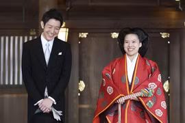 Công chúa Nhật cười hạnh phúc trong hôn lễ với chồng thường dân