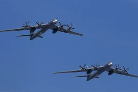 Cận cảnh dàn Tu-95MS Nga "cuồng nộ" xuất kích trả thù 