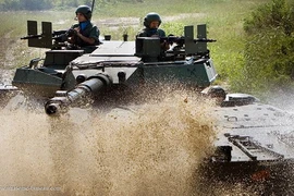 Điểm mặt top 5 xe hỗ trợ hỏa lực tốt nhất thế giới