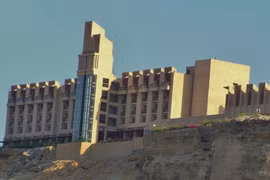 Khách sạn 5 sao ở Pakistan bị tấn công nhiều du khách bị thương