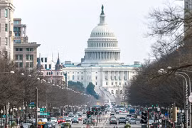 Thượng nghị sỹ Mỹ: Trừng phạt Nga là con dao hai lưỡi