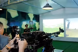 Việt Nam bàn giao trung tâm mô phỏng chiến đấu cho Quân đội Lào