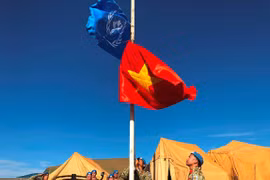 Anh chính thức bàn giao Bệnh viện dã chiến cấp 2 cho Việt Nam