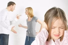 Làm sao để tránh tổn thương cho con sau khi ly hôn?