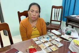 “Nữ quái” đưa vàng giả đi cầm cố, gặp ngay công an...