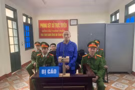 “Tử tù” dùng đũa đâm trọng thương 2 bạn cùng buồng giam