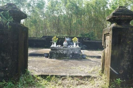 Khu mộ Chúa Nguyễn Phúc Khoát bị kẻ gian đào trộm