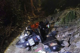 Điều tra vụ nam thanh niên tử vong bên đường ở Khánh Hòa