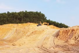 Đấu giá khu vực mỏ khoáng sản đất san lấp “khủng” ở Huế